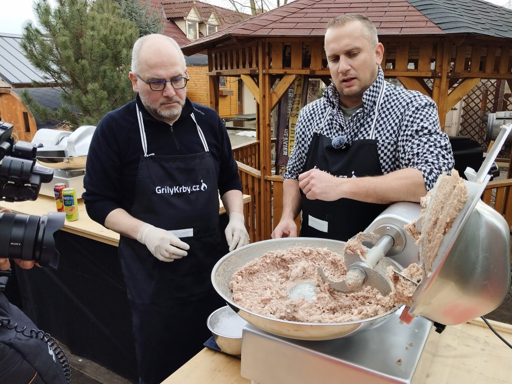 kurz výroby domácích uzenin s mistrem málkem