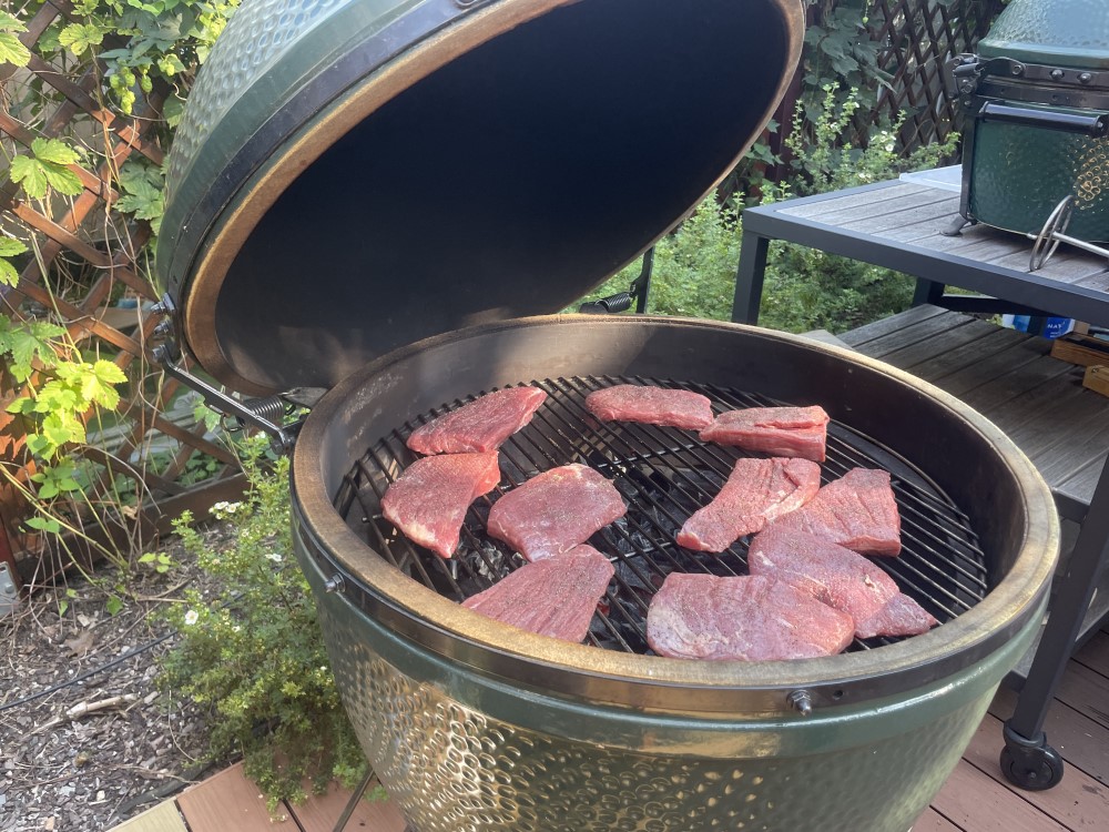 kurz grilování na big green egg - grizzly kitchen